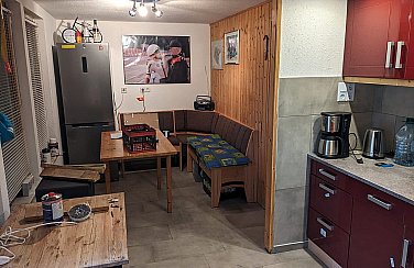 1ece0c61-05f4-416a-964e-9953ac9d19f0