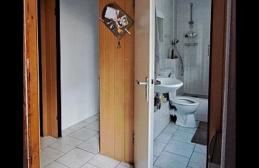 f1f3f1b6-0b63-4c23-8397-1fe9c22eea63